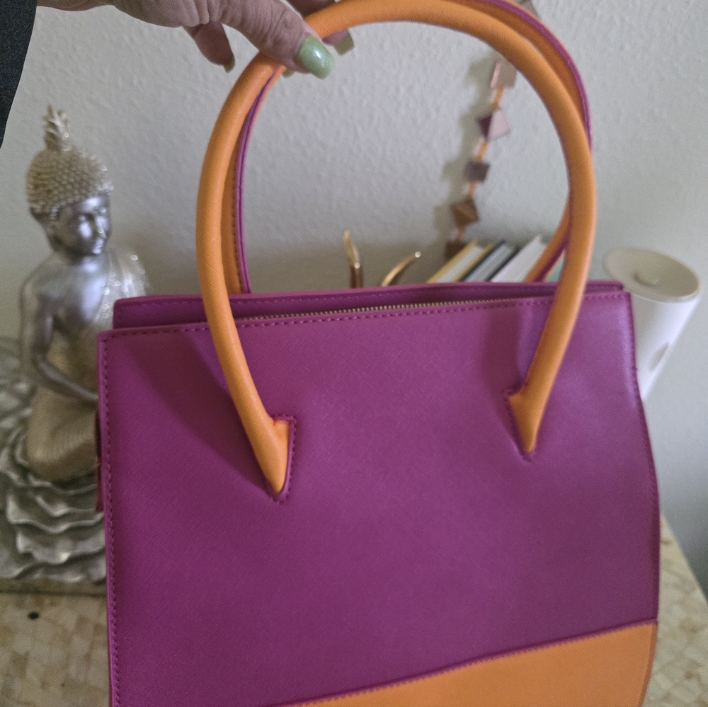 TRINA TURK 💥NWT💥Chic Pink and Orange Tote Bag - Picture 3 of 5
